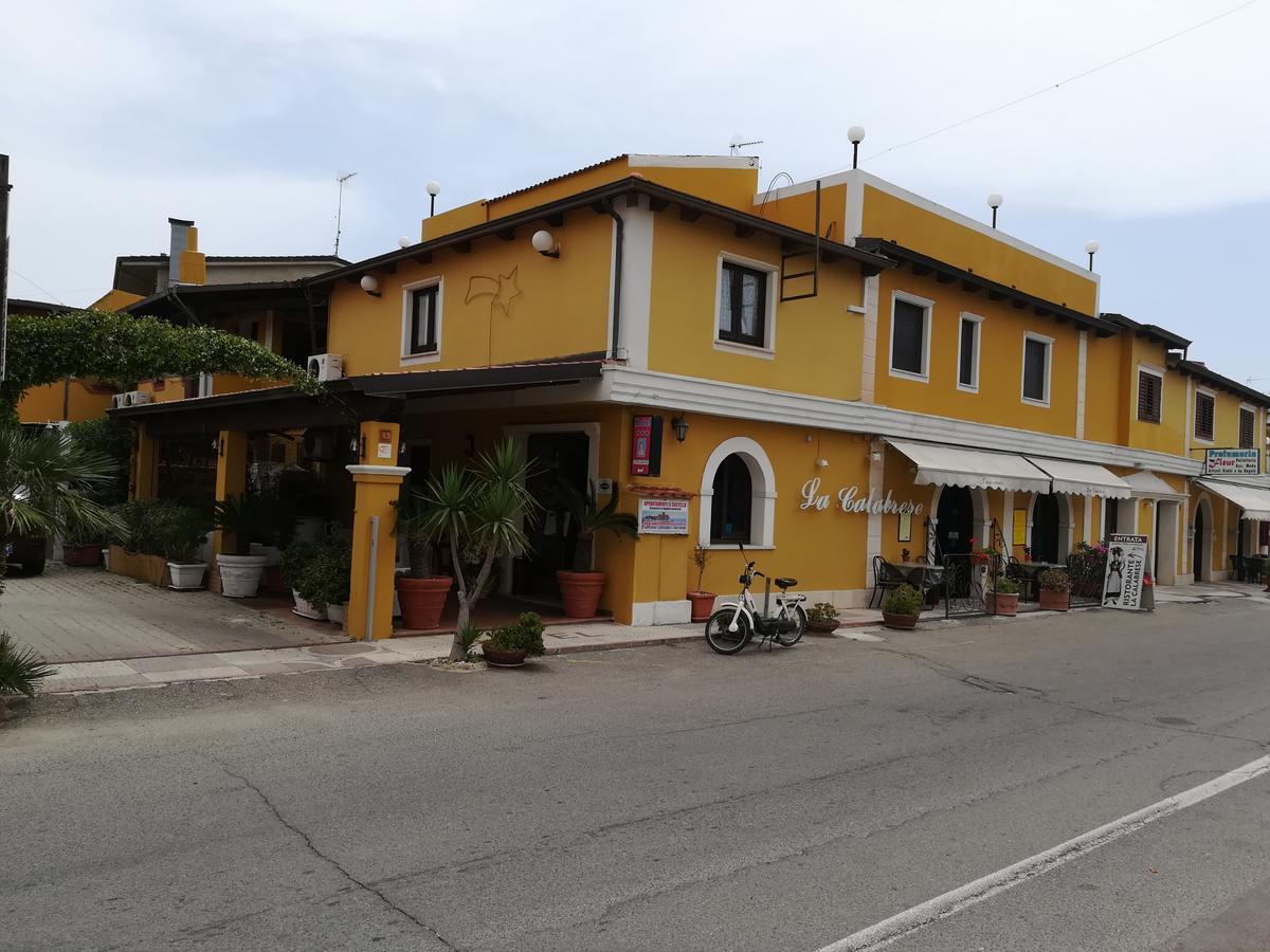 Hotel La Calabrese Isola Di Capo Rizzuto Ngoại thất bức ảnh